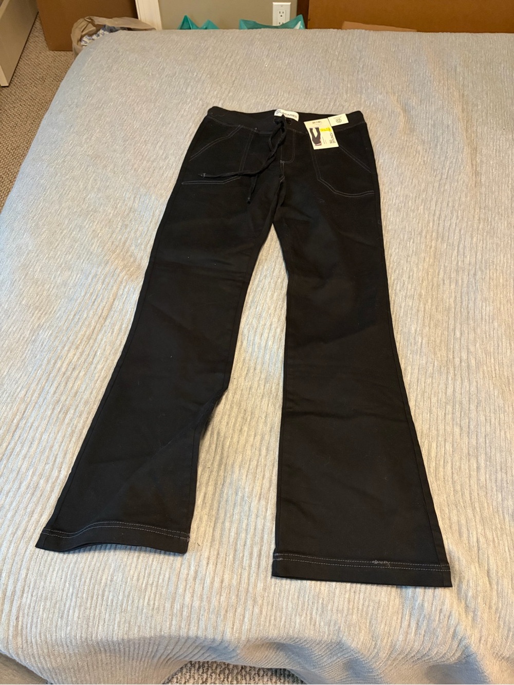 NWT Walmart No Boundaries Knit Waistband Pull On Mid Rise Bootcut Pants, Small